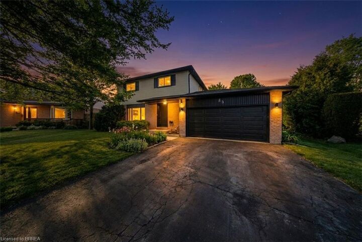 Property Photo:  35 Rose Court  ON N3L 3T9 