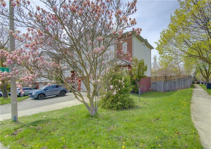 Property Photo:  699 Grange Crescent  ON N2T 2L8 