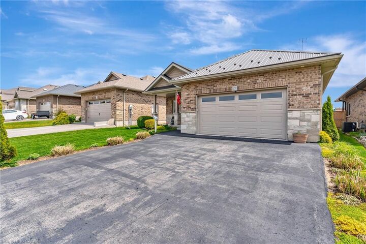 Property Photo:  257 Donly Drive S  ON N3Y 0C8 