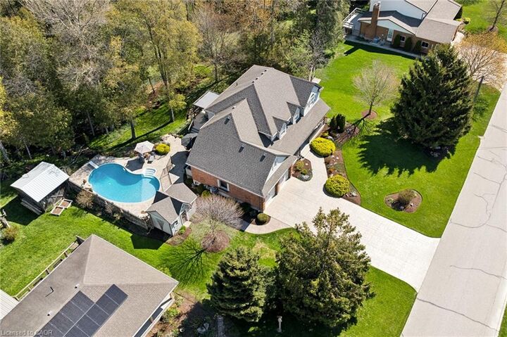 Property Photo:  1033 Sunset Drive  ON N0B 2M0 