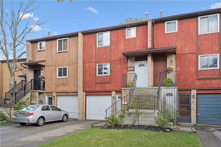 Property Photo:  255 Camelot Court 2  ON N2K 3G1 
