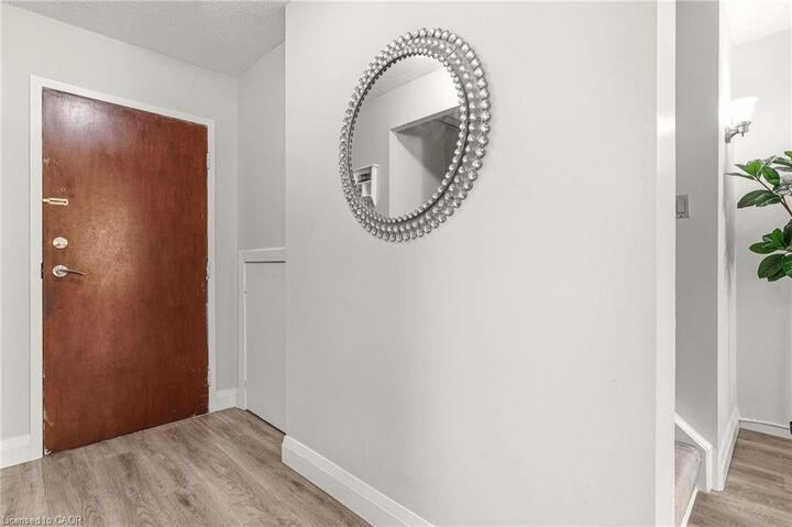 Property Photo:  1066 Falgarwood Drive 154  ON L6H 2P3 
