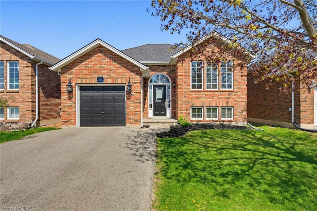Property Photo:  60 St. Patrick'S Drive  ON N3T 6L4 
