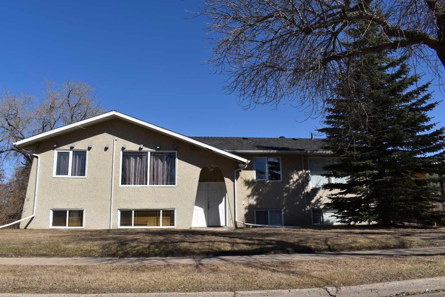 Property Photo:  4728 47 Street 2  SK S9V 0K1 