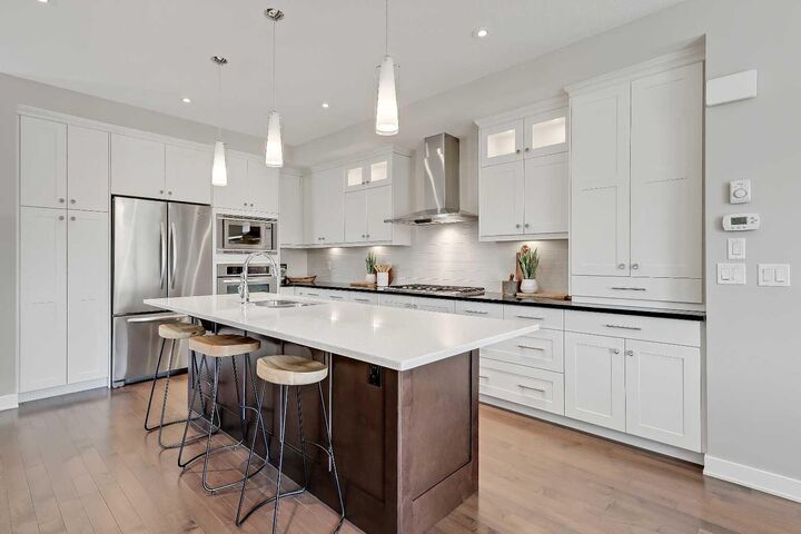 Property Photo:  3233 Cochrane Road NW  AB T2M 4J4 