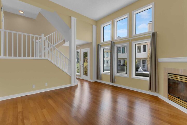 Property Photo:  87 Candle Terrace SW  AB T2W 6G7 