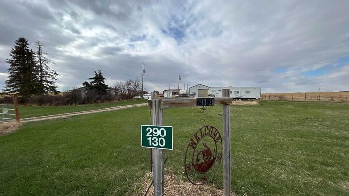 Property Photo:  290130 Township Road 290 Township  AB T0M 0S0 