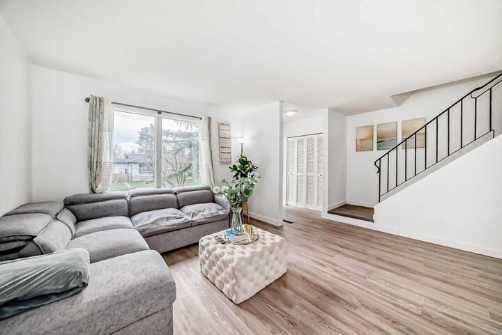 Property Photo:  637 40 Street NE  AB T2A 6S1 