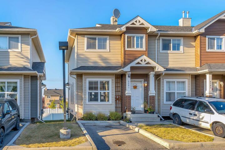 Property Photo:  111 Tarawood Lane NE 4501  AB T3J 0H1 