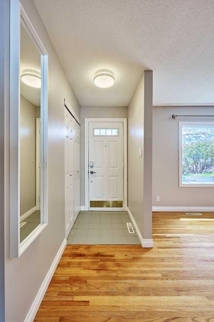 Property Photo:  612 101 Avenue SW  AB T2W 0A1 