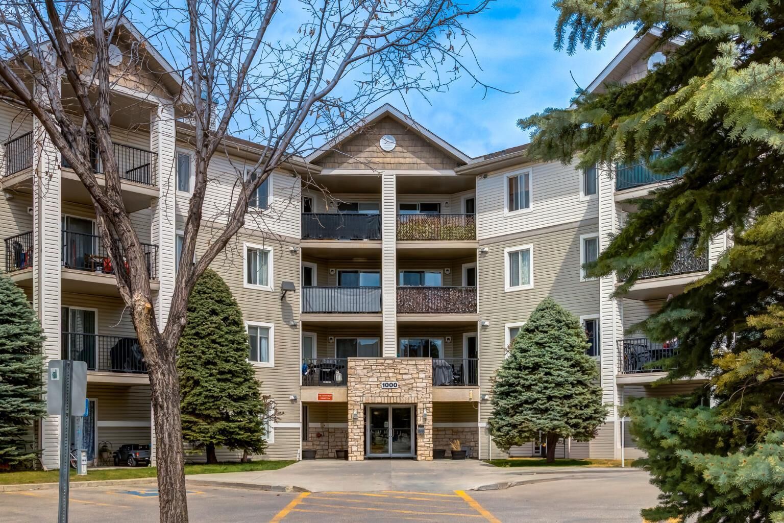 Property Photo:  12 Cimarron Common 1414  AB T1S 2G1 
