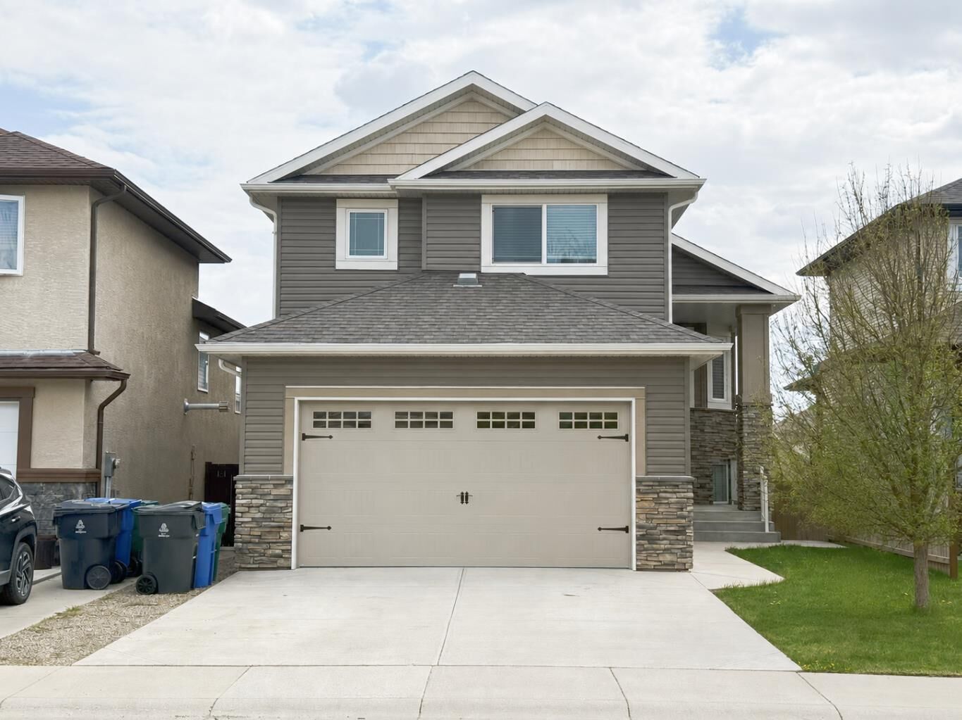 Property Photo:  260 Sixmile Common S  AB T1K 5S7 