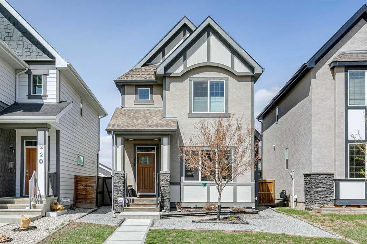 Property Photo:  216 Mahogany Grove SE  AB T3M 1W8 