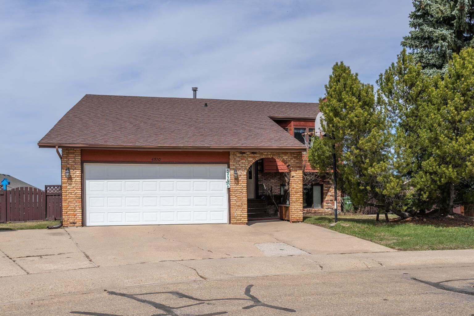 Property Photo:  4310 74 Street  AB T4V 3V3 
