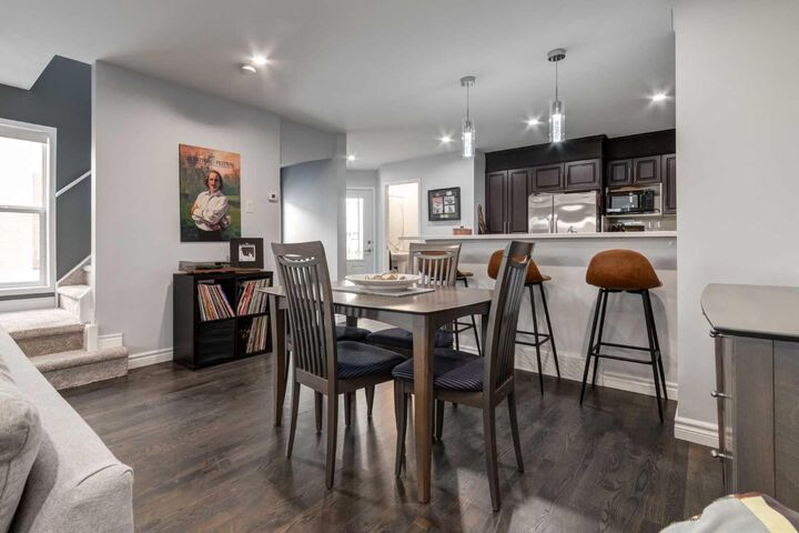Property Photo:  2013 24 Street SW 2  AB T3E 1T1 