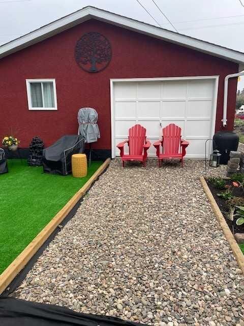Property Photo:  4817 45 Street  SK S9V 0H8 
