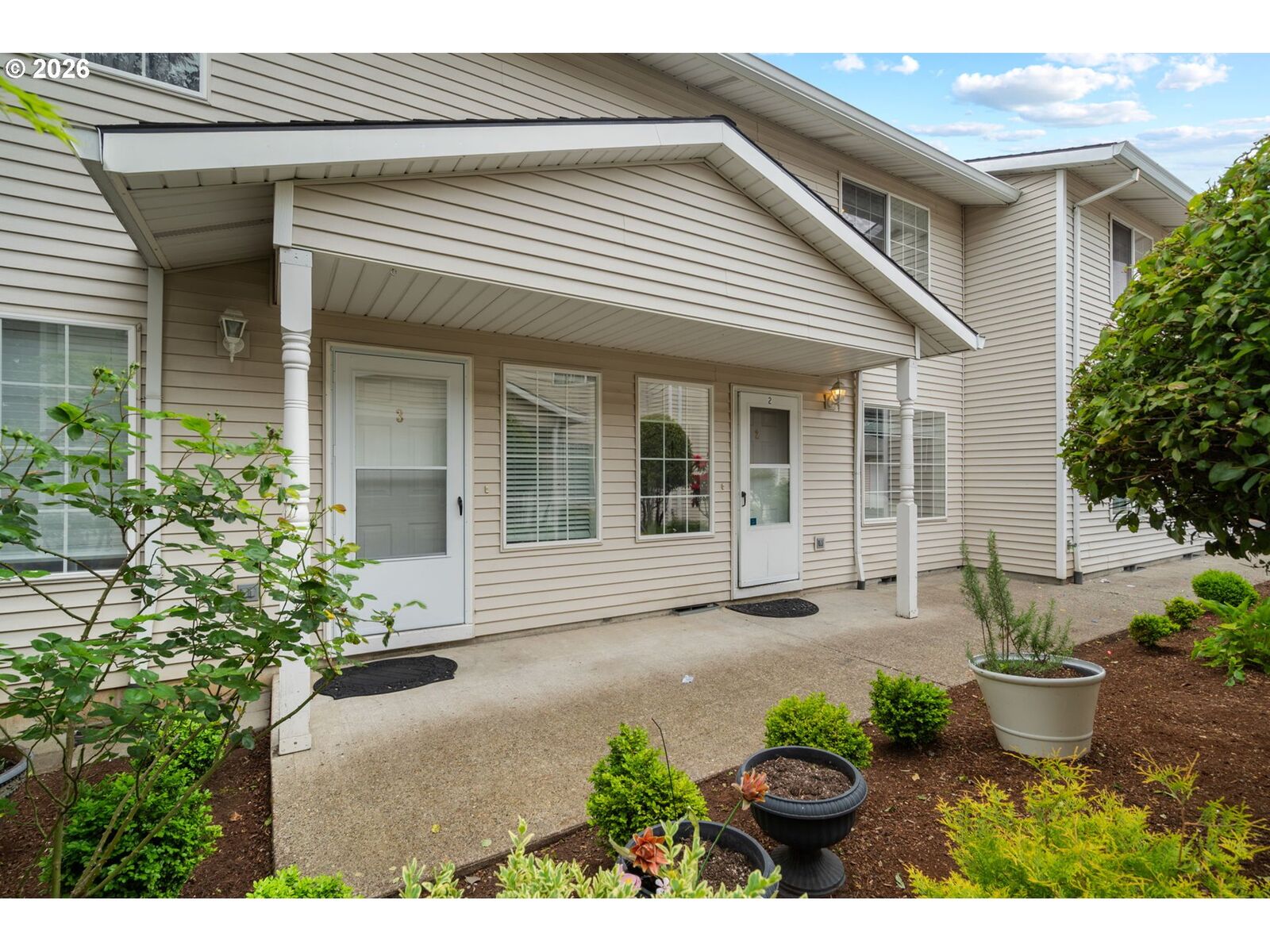 Property Photo: 18220 SE Pine St OR 97233