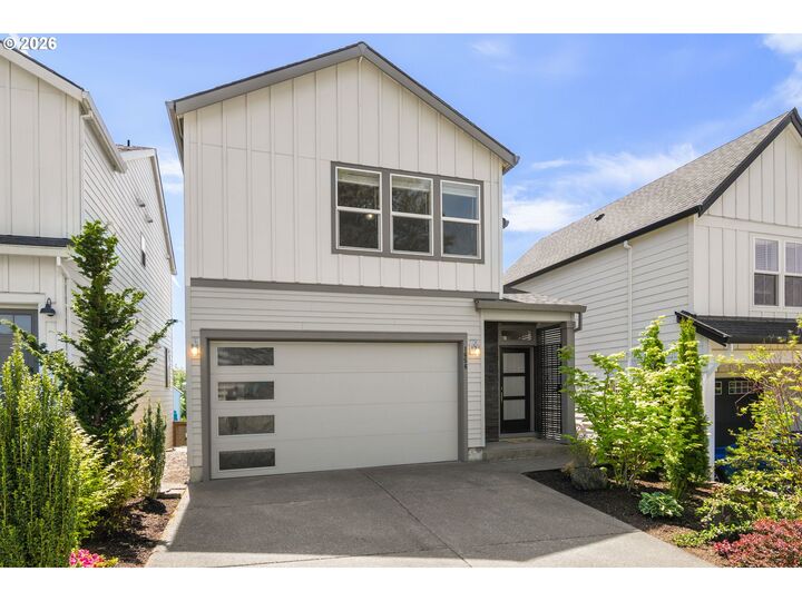 Property Photo:  1656 18th Ave  OR 97116 