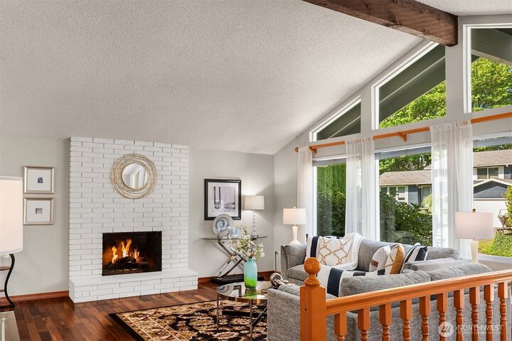 Property Photo:  21331  2nd Avenue SE  WA 98021 