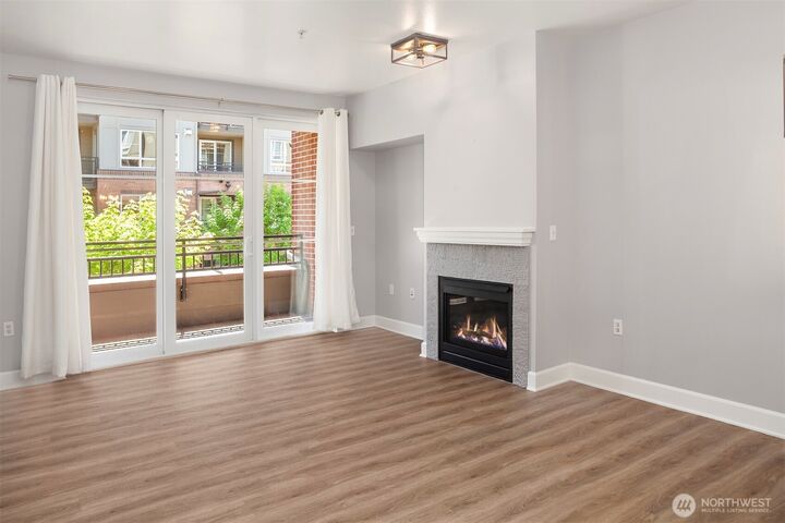 Property Photo:  1880  25th Avenue NE 209  WA 98029 
