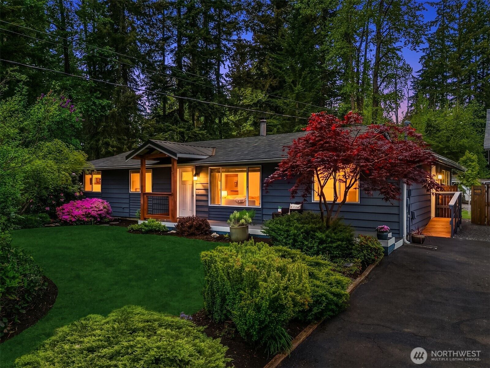 Property Photo:  10511  90th Street NE  WA 98258 