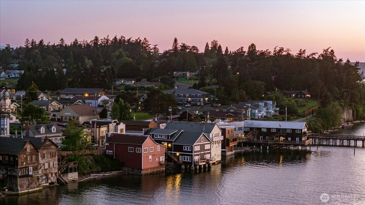 Property Photo:  205 NE 9th Street  WA 98239 