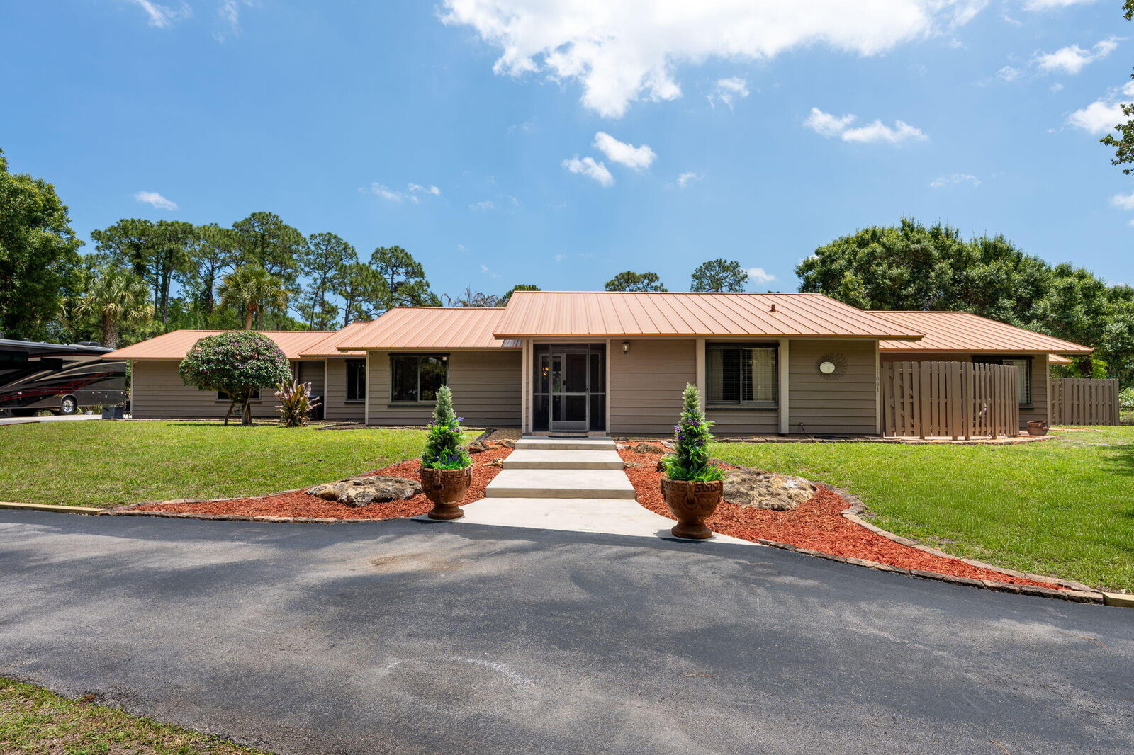Property Photo:  11001 SW Hawkview Circle  FL 34997 