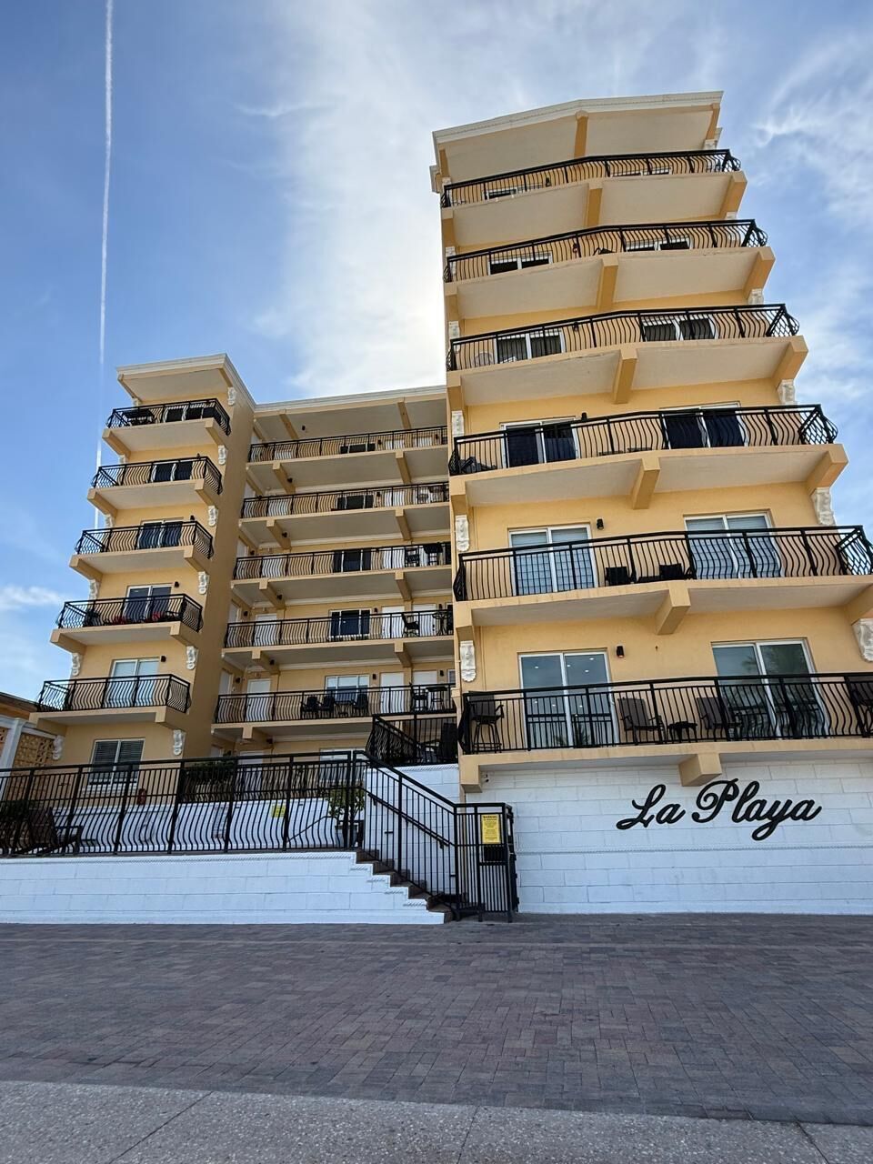 Property Photo:  1815 N Surf Road 402  FL 33019 
