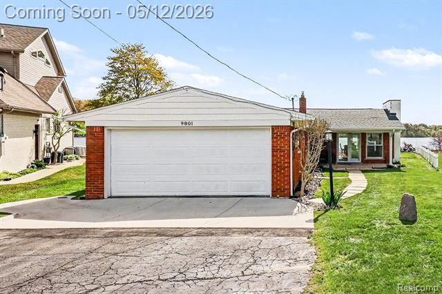 Property Photo: 9801 Coledale Court MI 48386