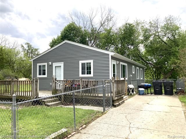 Property Photo:  63 Parkdale Avenue  MI 48340 