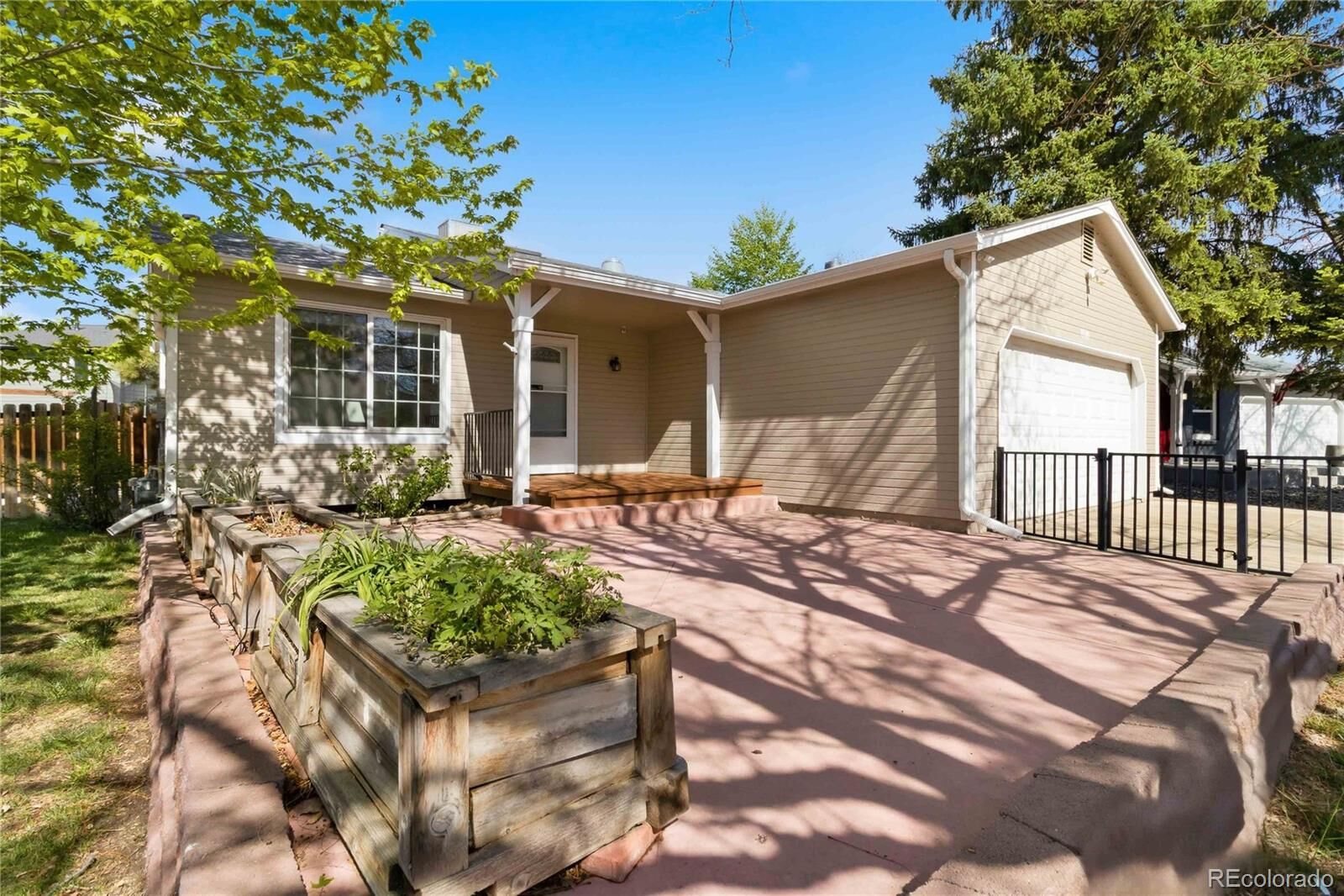 Property Photo: 8389 Curlycup Place CO 80134