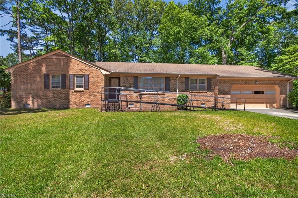 Property Photo:  600 Larkspur Rd  VA 23703 