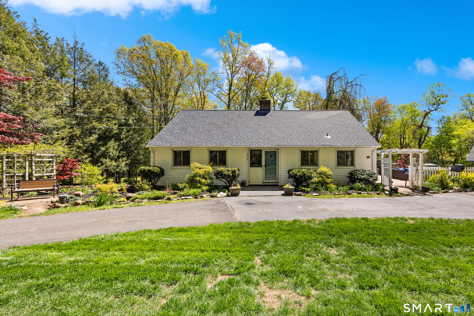 Property Photo:  326 Grieb Road  CT 06492 