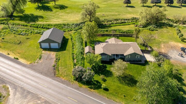 Property Photo:  601 Tomeo Ct  WA 99171 