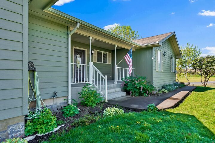 Property Photo: 601 Tomeo Ct WA 99171