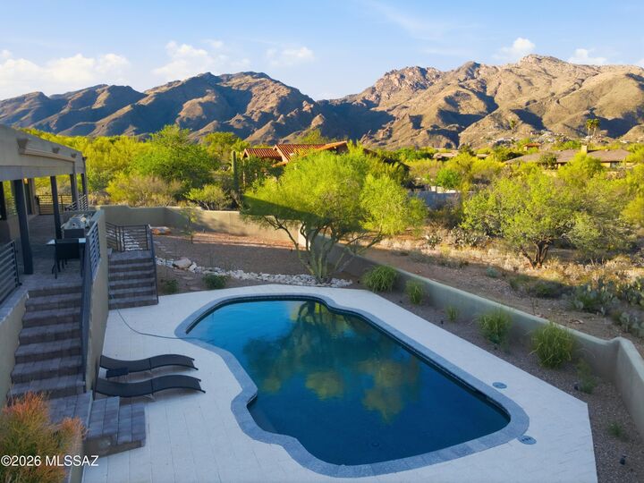 Property Photo:  5700 N Paseo Otono  AZ 85750 
