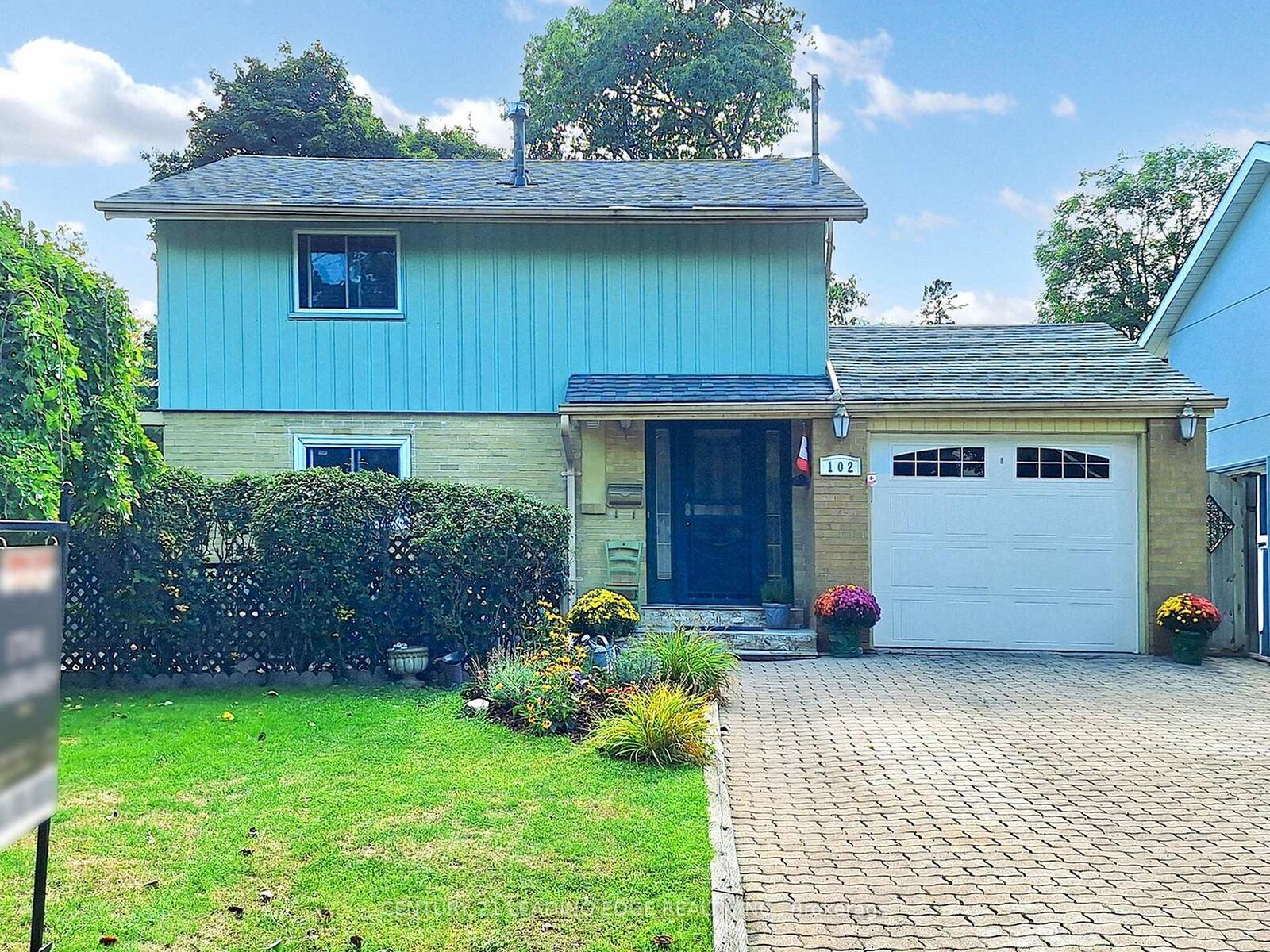 Property Photo:  102 Botany Hill Road  ON M1G 3K7 