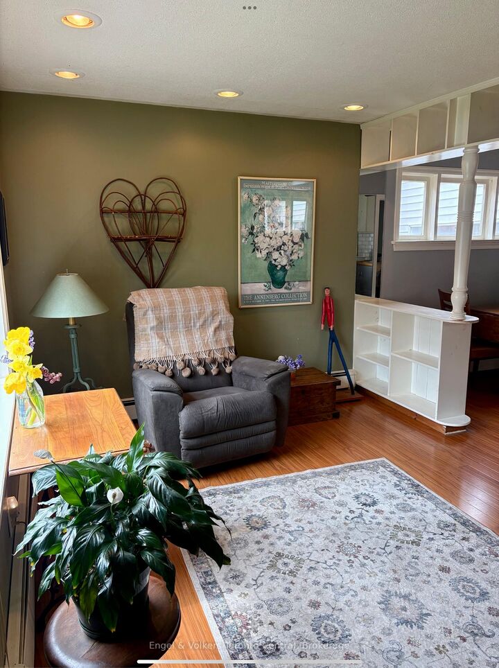 Property Photo: 48 Berry Street ON N4L 1G2