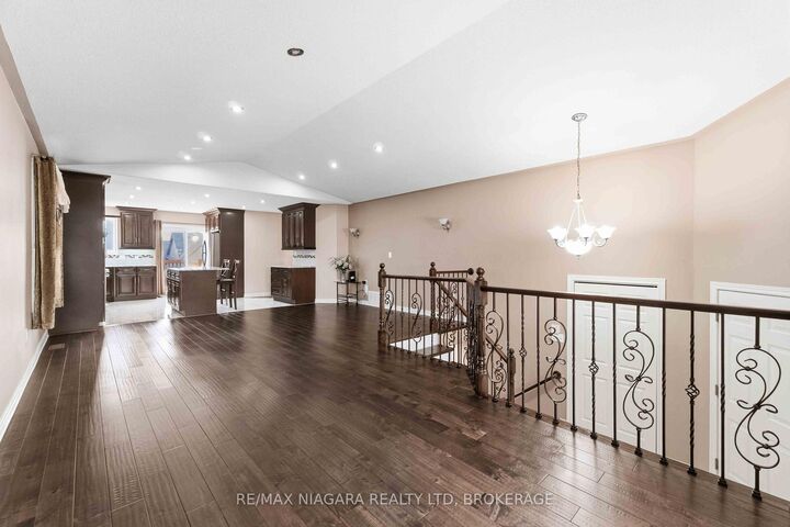 Property Photo: 8253 Costabile Drive ON L2H 3L2