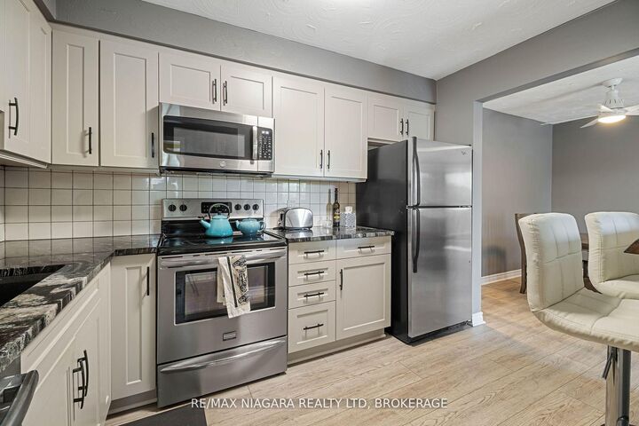 Property Photo: 78 Welland Street N 302 ON L2V 2C1
