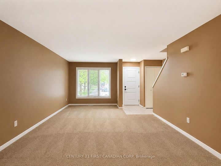 Property Photo:  925 Lawson Road 16  ON N6G 4G2 