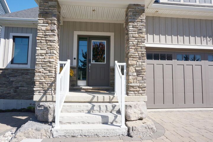 Property Photo: 107 Beacon Drive ON N0H 2P0