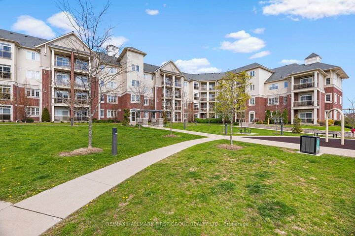 Property Photo: 80 Aspen Springs Drive 111 ON L1C 0V4