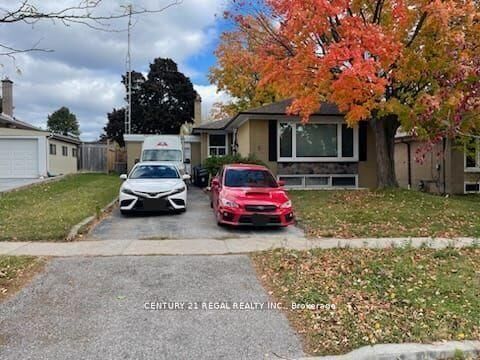 Property Photo:  5 Stevenvale Drive Main  ON M1G 1C6 