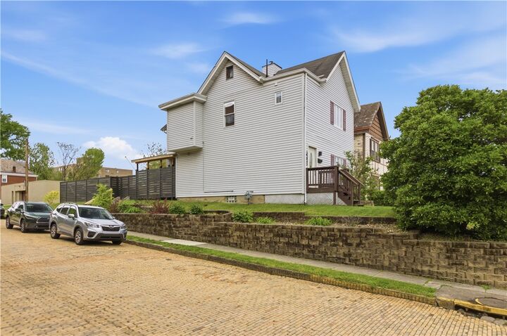 Property Photo:  432 Jefferson Ave  PA 15202 