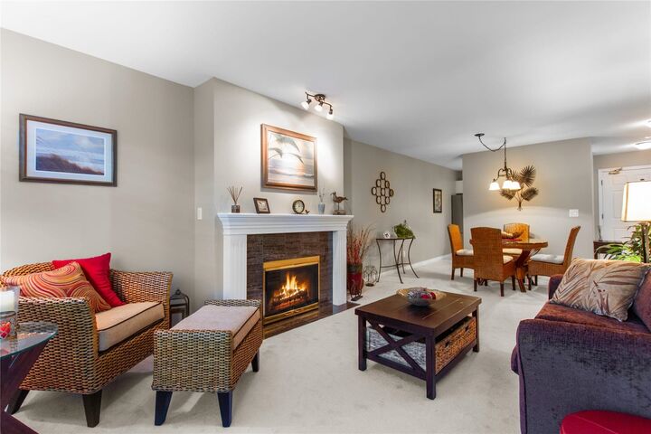 Property Photo: 15375 17 Avenue 103 BC V4A 1T8