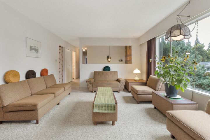 Property Photo:  11138 84B Avenue  BC V4C 3Y8 