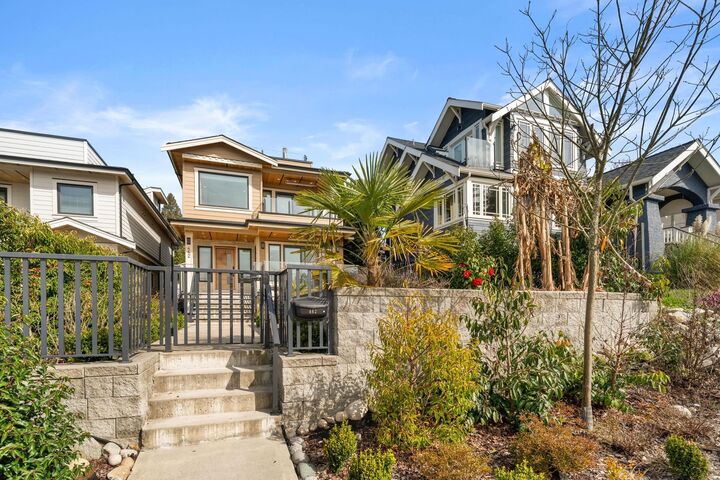 Property Photo:  462 W 14th Street  BC V7M 1P7 