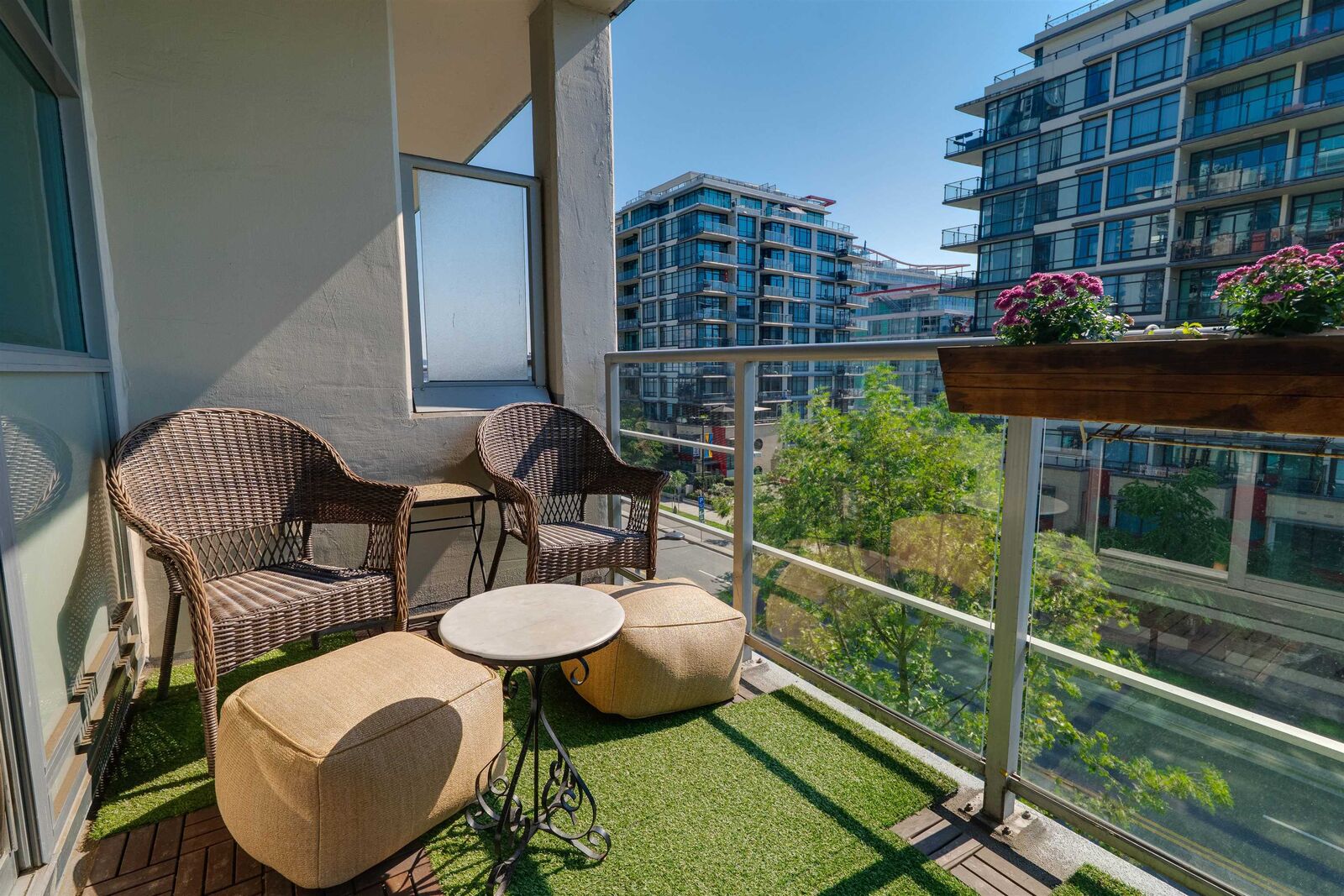 Property Photo:  168 East Esplanade 508  BC V7L 4X8 