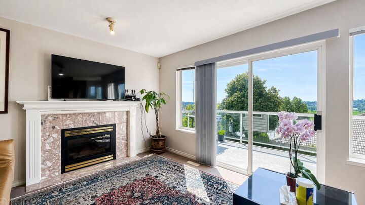 Property Photo: 1161 Coutts Way BC V3C 6B6